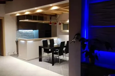 Image de Appartement dans villa, indépendant, accueillant, spacieux avec de belles finitions.