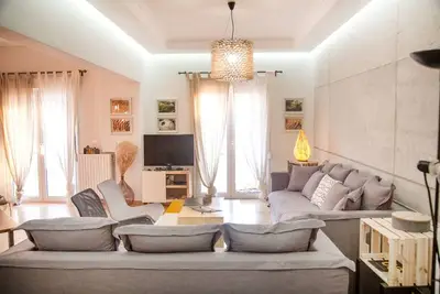 Image de Grove House - Appartement élégant, idéalement situé, près de l'Acropole, du Pirée et de la plage
