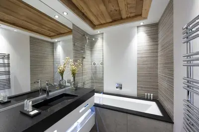 Image de Wifi, remise en forme, piscine, balcon, parking, télévision, casier à ski, 60m², Samoëns