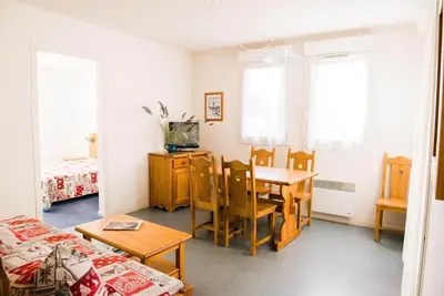 Image de Remise en forme, terrasse, balcon, parking, télévision, casier à ski, 43m², La Norma