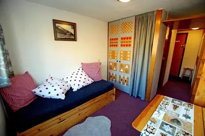 Image de 10m du centre station, 5ème étage, télévision, casier à ski, 16m², Tignes