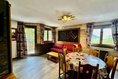 Image de 1er étage, balcon, télévision, casier à ski, 42m², Val Cenis