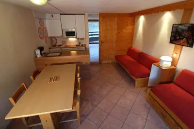 Image de À 10m des pistes de ski, 10ème étage, vue lac, balcon, télévision, casier à ski, 28m², Tignes