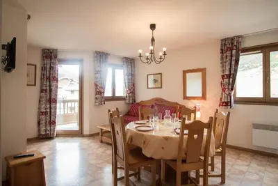 Image de 1er étage, terrasse, parking, télévision, casier à ski, 42m², Val Cenis