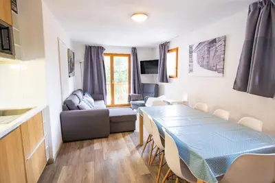 Image de 1er étage, balcon, télévision, casier à ski, 49m², Valfréjus