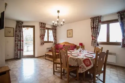 Image de À 10m des pistes de ski, terrasse, parking, télévision, casier à ski, 42m², Val Cenis