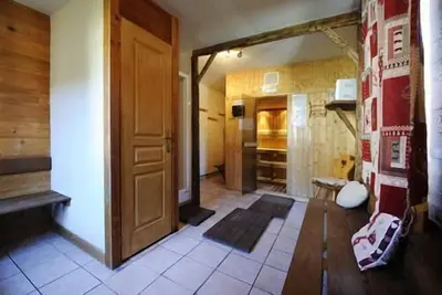 2ème étage, sauna, balcon, parking, télévision, casier à ski, 80m², Les Menuires
