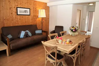 Image de Wifi, 3ème étage, piscine, sauna, hammam, balcon, parking, télévision, casier à ski, 57-63m²