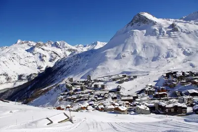 Image de À 40m des pistes de ski, 5ème étage, vue montagne, balcon, télévision, casier à ski, 21m², Tignes