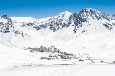 Image de À 200m des pistes de ski, 6ème étage, vue montagne/lac, balcon, télévision, casier à ski, 64m²