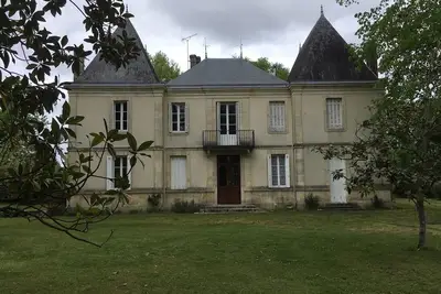 Maison de maître dans les Landes, proche des lacs et de l'océan, 6 chambres.