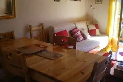 Image de 4ème étage, balcon, télévision, casier à ski, 37m², Valloire