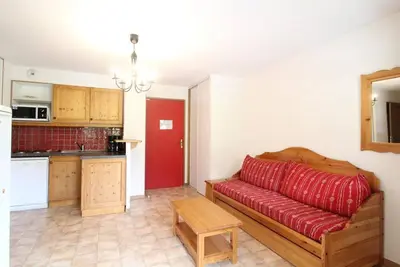 Image de À 10m des pistes de ski, 2ème étage, balcon, parking, télévision, casier à ski, 34m², Val Cenis