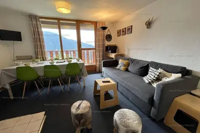 Image de À 70m des pistes de ski, 1er étage, balcon, télévision, casier à ski, 45m², Peisey-Vallandry