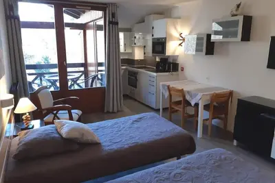 Image de 3ème étage, vue montagne, balcon, télévision, casier à ski, 28m², Brides Les Bains