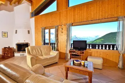 Image de Chalet, à 350m des pistes de ski, sauna, terrasse, balcon, cheminée ou poêle à bois, parking