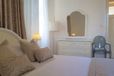 Image de Appartement de deux chambres avec le balcon Lovran, Opatija (A-14180-a)