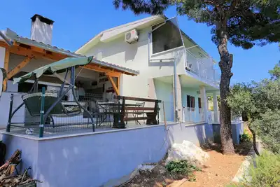 Image de Appartement d'une chambre avec le balcon et la vue sur le mer Trogir (A-16725-b)