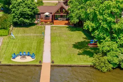 Image de * Nouveau * Élégant Hm sur Flat Lot, Huge Creek avec vue sur le lac principal - Kayak, Sup et plus!
