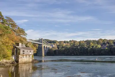 Image de Manadwyn, Animaux domestiques, avec feu ouvert à Menai Bridge, Ref 1008914