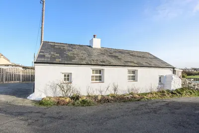 Image de Ferme à la ferme, Cemaes Bay
