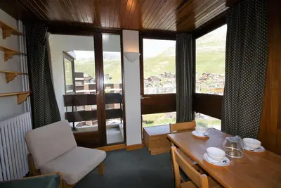 Image de À 20m des pistes de ski, 1er étage, balcon, télévision, casier à ski, 25m², Tignes