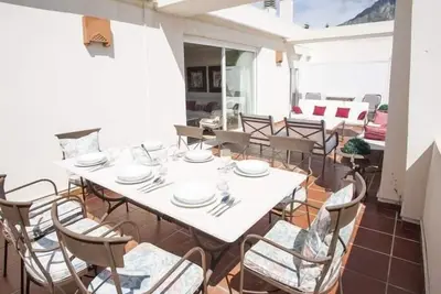 Image de Terrasse spectaculaire sur le Golden Mile, à 500 m de la plage et de la promenade.