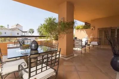 Image de Your Family And Friends Will Relish At This Giant Penthouse Next To The Beach!