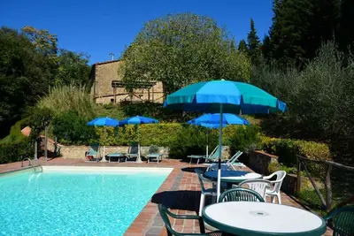 Image de Villa familiale et piscine privée pour 8 personnes accessibles à pied depuis Radicondoli