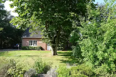 Image de Maison de vacances confortable avec un grand jardin pour des vacances reposantes