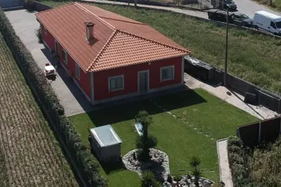 Image de maison de vacances plein pied face a la mer au nord du portugal