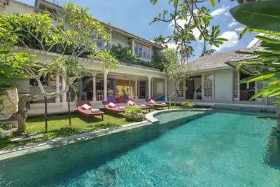 Image de Central villa de 3 Br en plein cœur de Seminyak