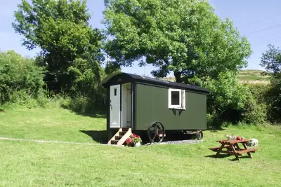 Image de Cozy Shepherd's Hut pour deux avec brûleur à bois - Animaux domestiques.