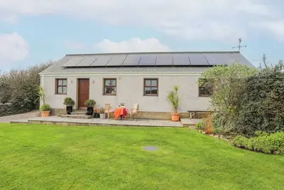 Image de Y Beudy, conviviale et familiale, avec un jardin à Llanynghenedl, Ref 1009120