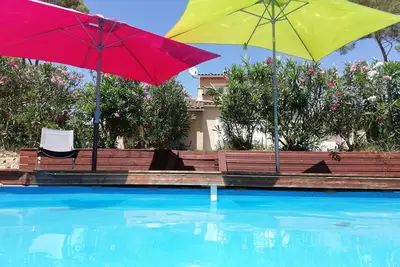 Image de villa  contemporaine entre terre et mer! !