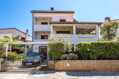 Image de Appartement de vacances avec une terrasse spacieuse