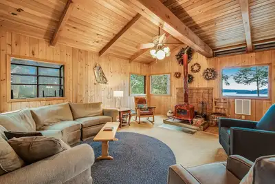 Image de Belle vue, poêle à bois, terrasse privée!