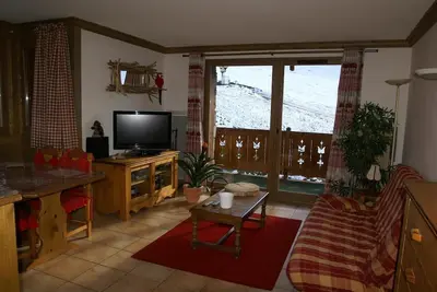 Image de 150m du centre station, terrasse, balcon, parking, casier à ski, 42m², Les 7 Laux