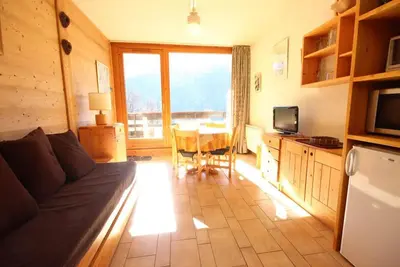 Image de À 100m des pistes de ski, 2ème étage, balcon, télévision, casier à ski, 23m², Peisey-Vallandry