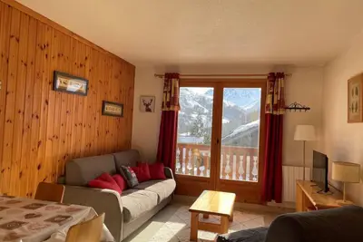 Image de 1er étage, balcon, télévision, casier à ski, 28m², Valloire