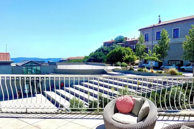 Image de appartement  avec grande terrasse centre ville porto vecchio