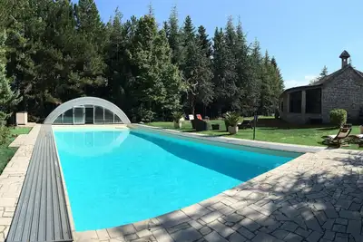 Image de Villa Giovannozzi - villa artistique en forêt avec piscine privée