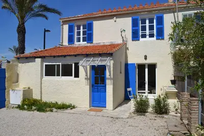 Image de Maison de pêcheur sur le port du Brusc