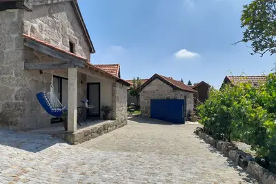 Image de Maisons de Arrabalde, hébergement, village de Gouveia, S. Simon Amarante