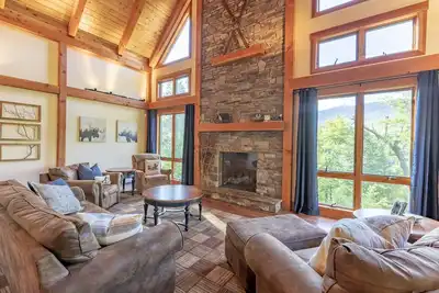 Image de Luxury Loon Mtn Home 16 personnes avec accès à la piscine / salle de sport