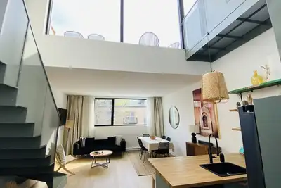 Image de Modern 2 bedrooms apartment on two levels with terrace downtown Montreal