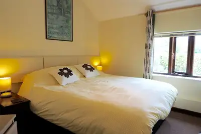 Image de Jolie maison en pierre près du village de Pendoylan