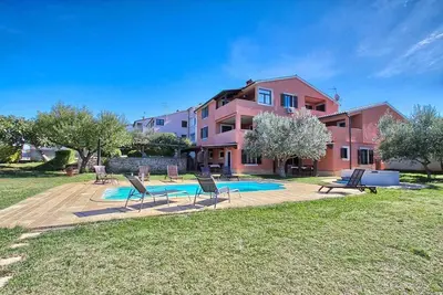 Image de Appartement de vacances avec piscine et jacuzzi