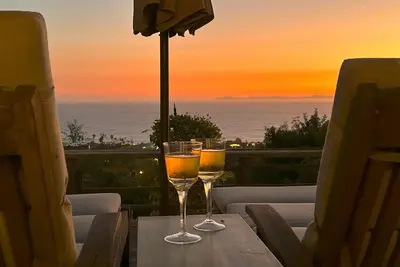 Image de Maintenant R��servation automne 2016 -Charming Beach Cottage avec des vues spectaculaires Duplex, 2