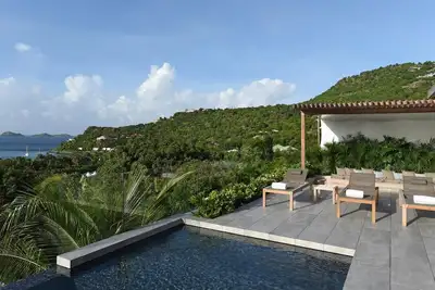 Image de Villa époustouflante et contemporaine, grande terrasse avec piscine, petit-déjeuner bar, Wifi gratuit, Ac